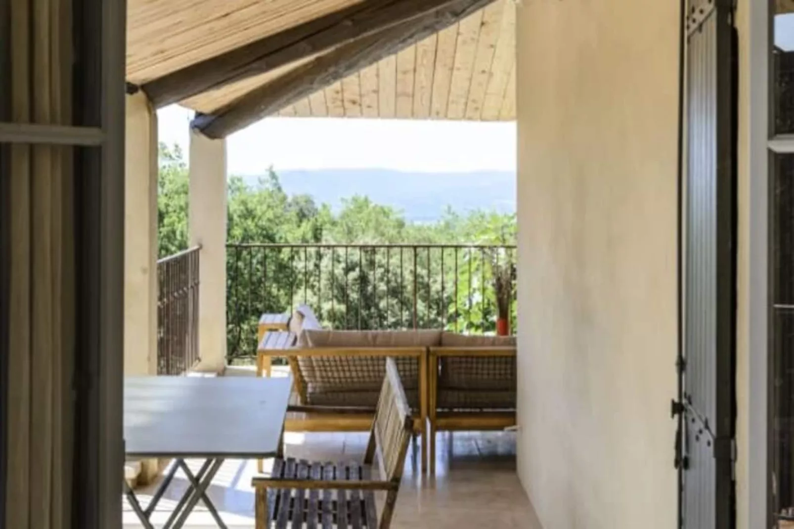 Les Gardis, Votre Refuge Id&eacute;al En Provence.-Image-tags.