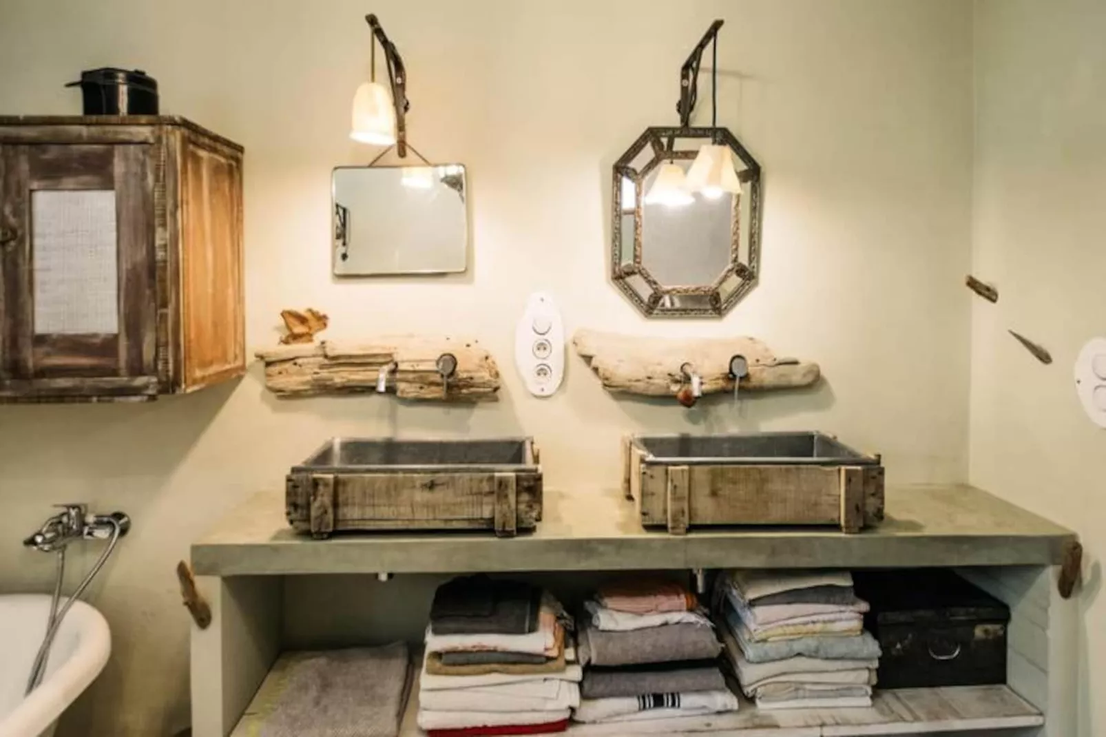 Perle Rare Avec Vues Panoramiques-Image-tags.