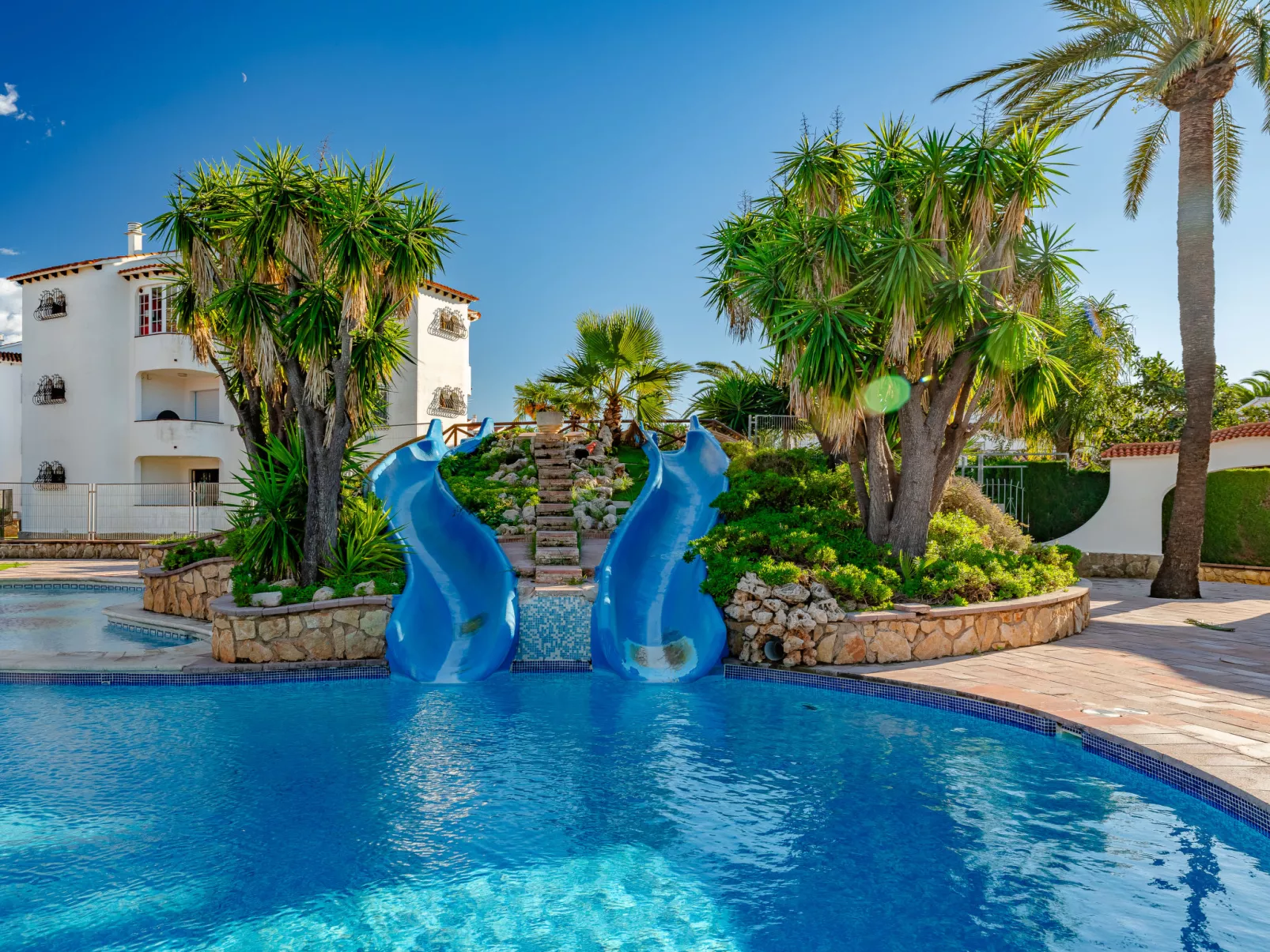 Residencia La Perla-Buiten