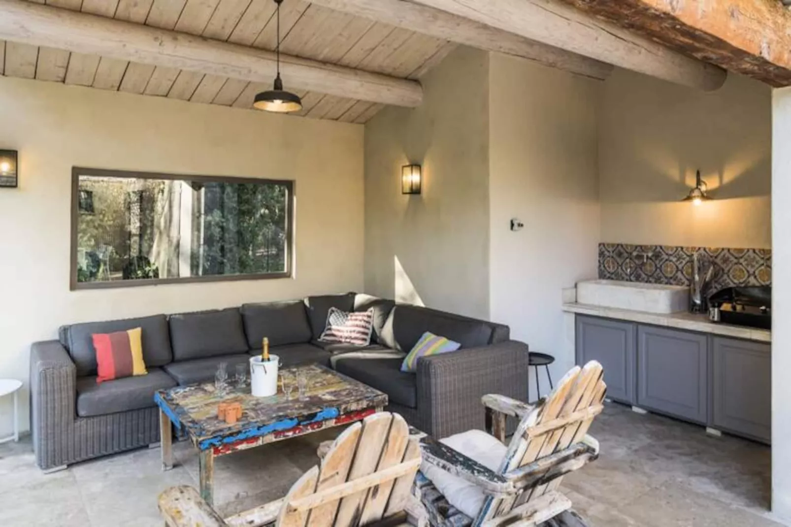 Bastide Blanche : Votre &eacute;vasion En Provence-Image-tags.