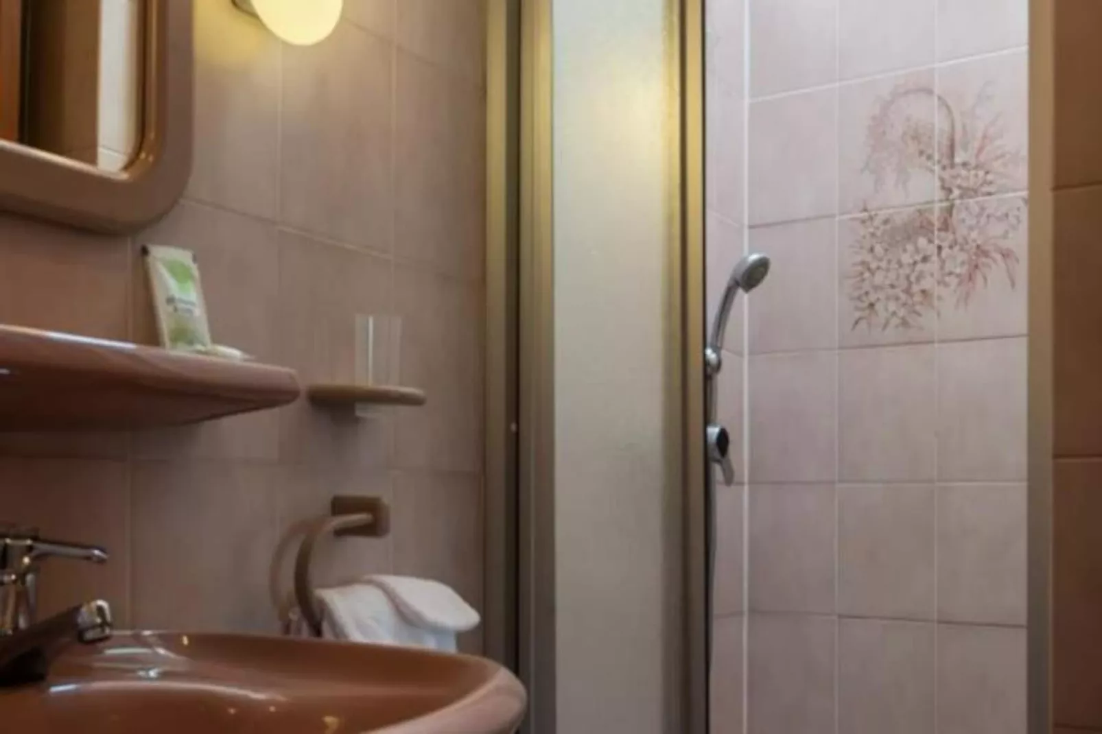 Gîte de France Bon aubrac pour 12 personnes 2 épis-Image-tags.