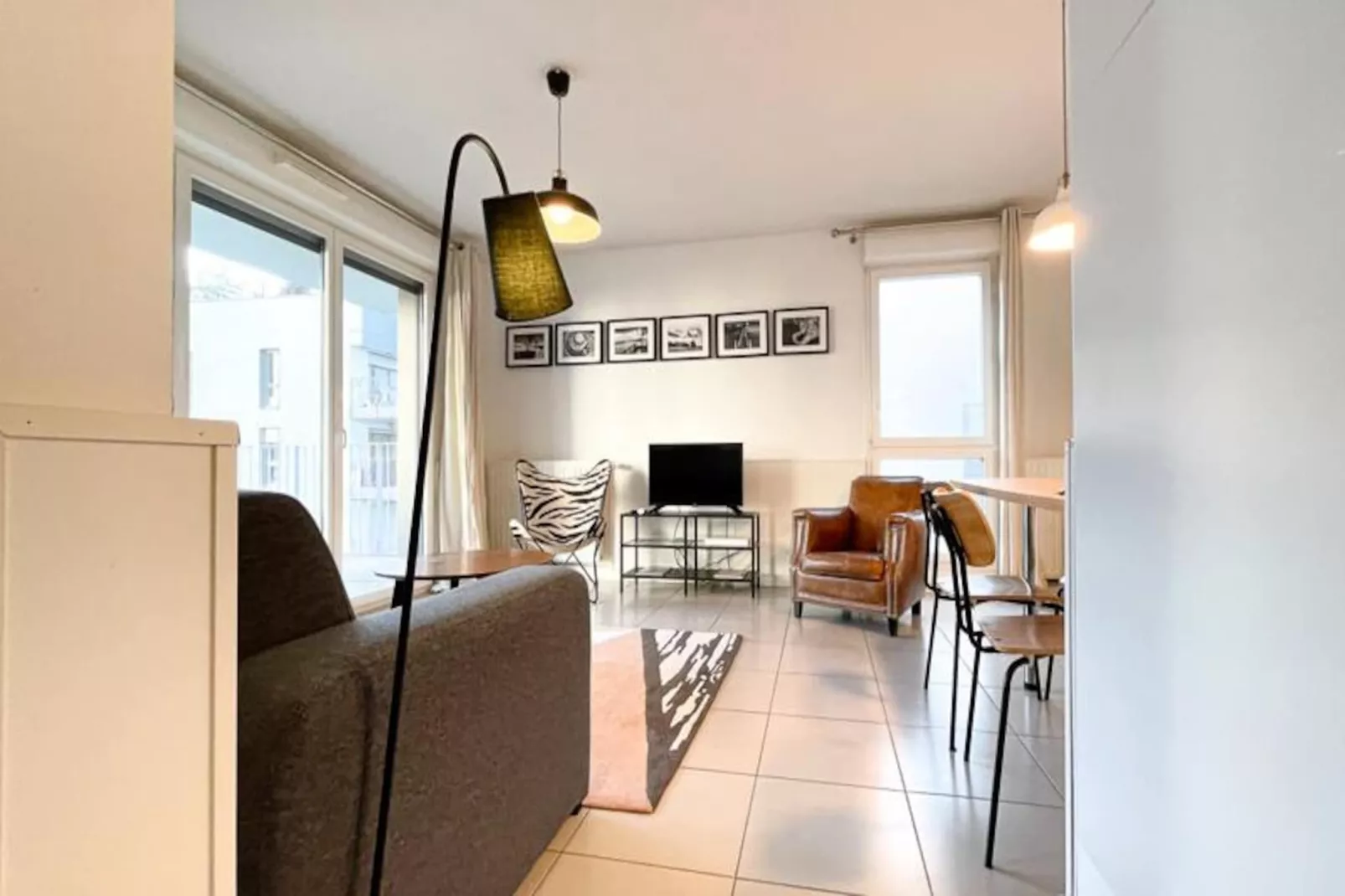 Appartement Rayonnant Et Moderne Tr&egrave;s Bien Situ&eacute;, Proche De La Cit&eacute; Du Vin-Image-tags.