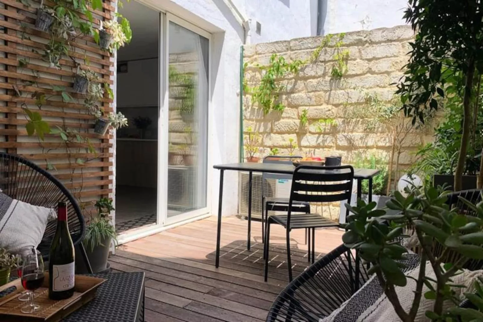 La Terrasse Bazille-Image-tags.