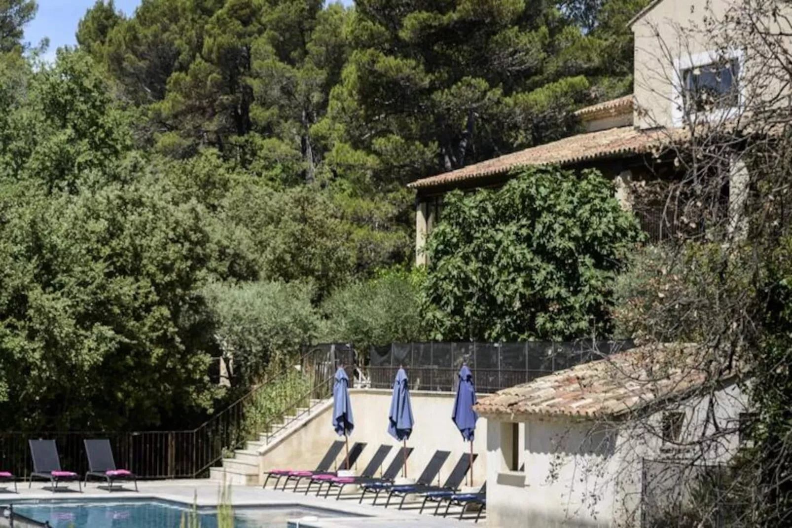 Les Gardis, Votre Refuge Id&eacute;al En Provence.-Image-tags.