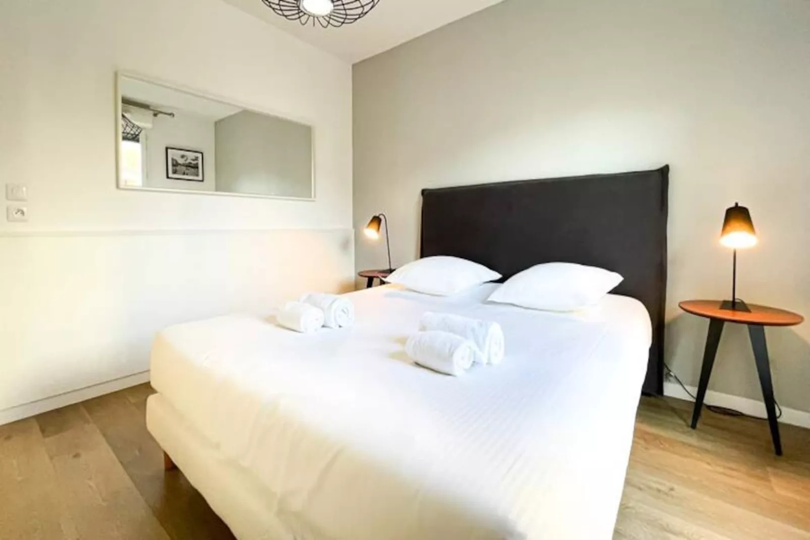 Appartement Rayonnant Et Moderne Tr&egrave;s Bien Situ&eacute;, Proche De La Cit&eacute; Du Vin-Image-tags.