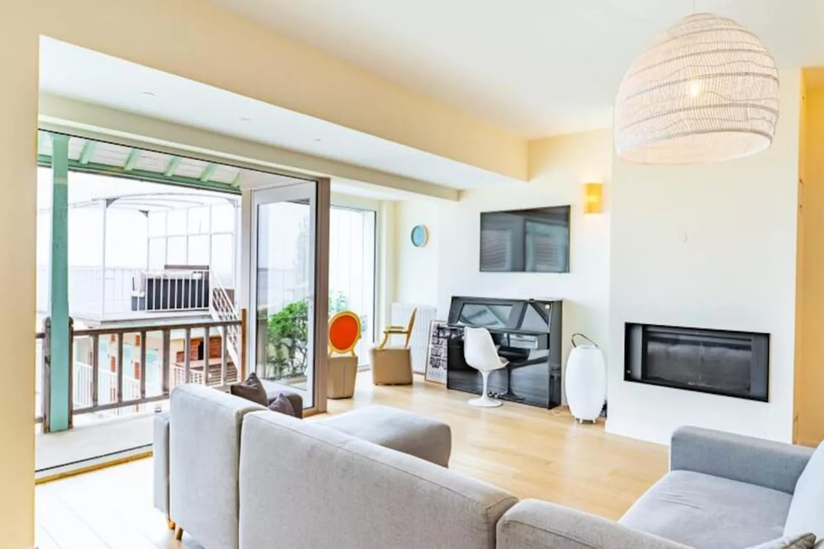 Somptueuse Demeure Arcachonnaise De Caract&egrave;re Avec Acc&egrave;s Direct &agrave; La Plage-Image-tags.