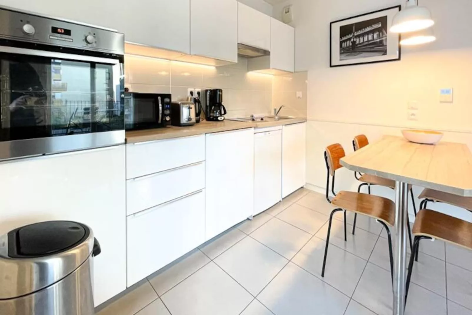 Appartement Rayonnant Et Moderne Tr&egrave;s Bien Situ&eacute;, Proche De La Cit&eacute; Du Vin-Image-tags.