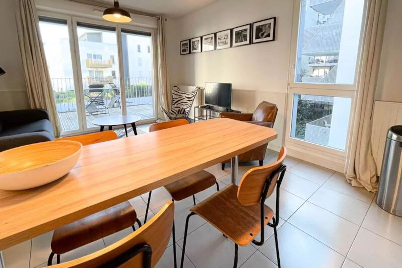 Appartement Rayonnant Et Moderne Tr&egrave;s Bien Situ&eacute;, Proche De La Cit&eacute; Du Vin-Image-tags.