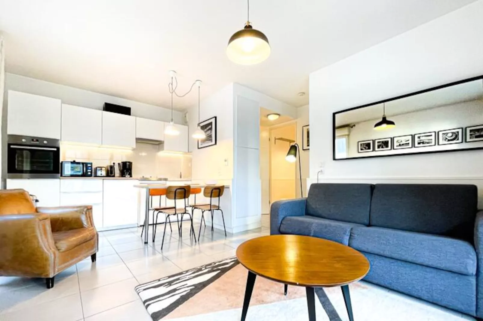 Appartement Rayonnant Et Moderne Tr&egrave;s Bien Situ&eacute;, Proche De La Cit&eacute; Du Vin-Image-tags.