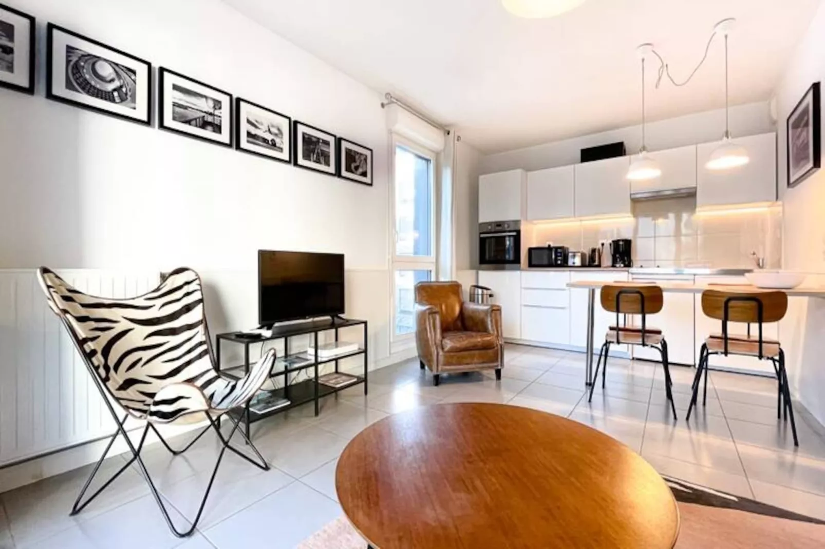 Appartement Rayonnant Et Moderne Tr&egrave;s Bien Situ&eacute;, Proche De La Cit&eacute; Du Vin-Image-tags.