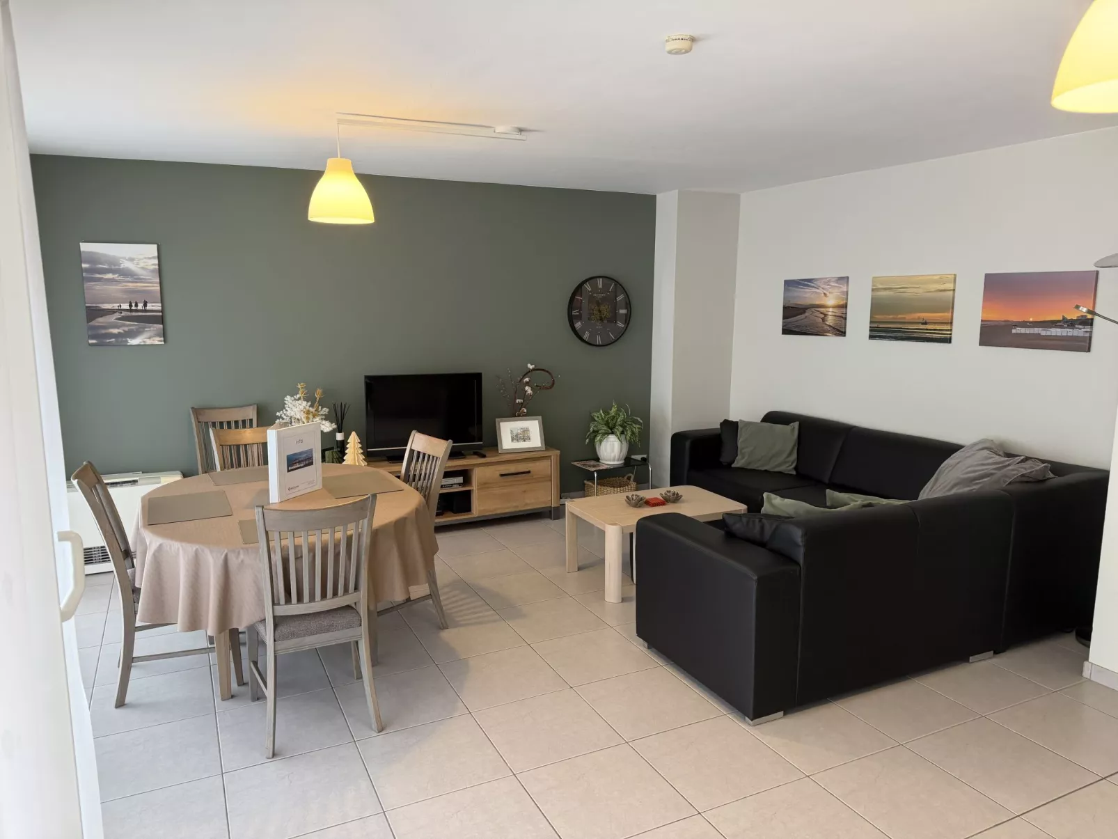 Westhinder with balcony