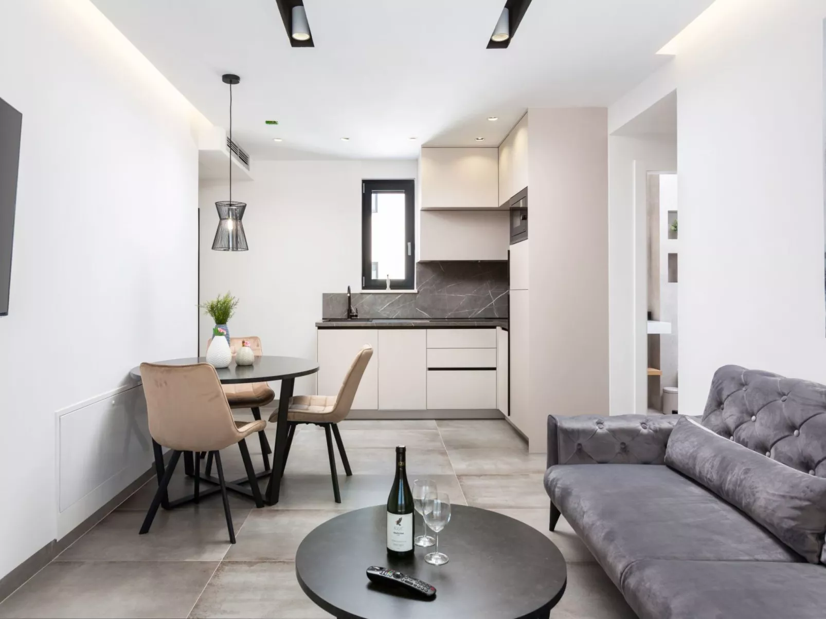 "A'more Bijeca" direkt am Strand