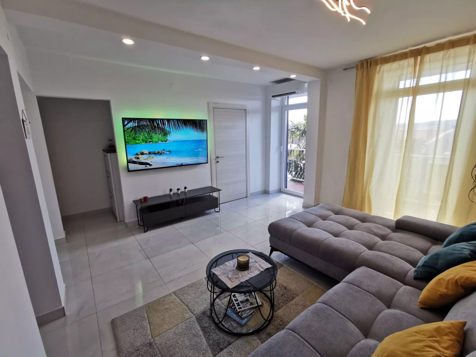 Gemütliche 2-Schlafzimmer-Wohnung mit Meerblick, Crikvenica