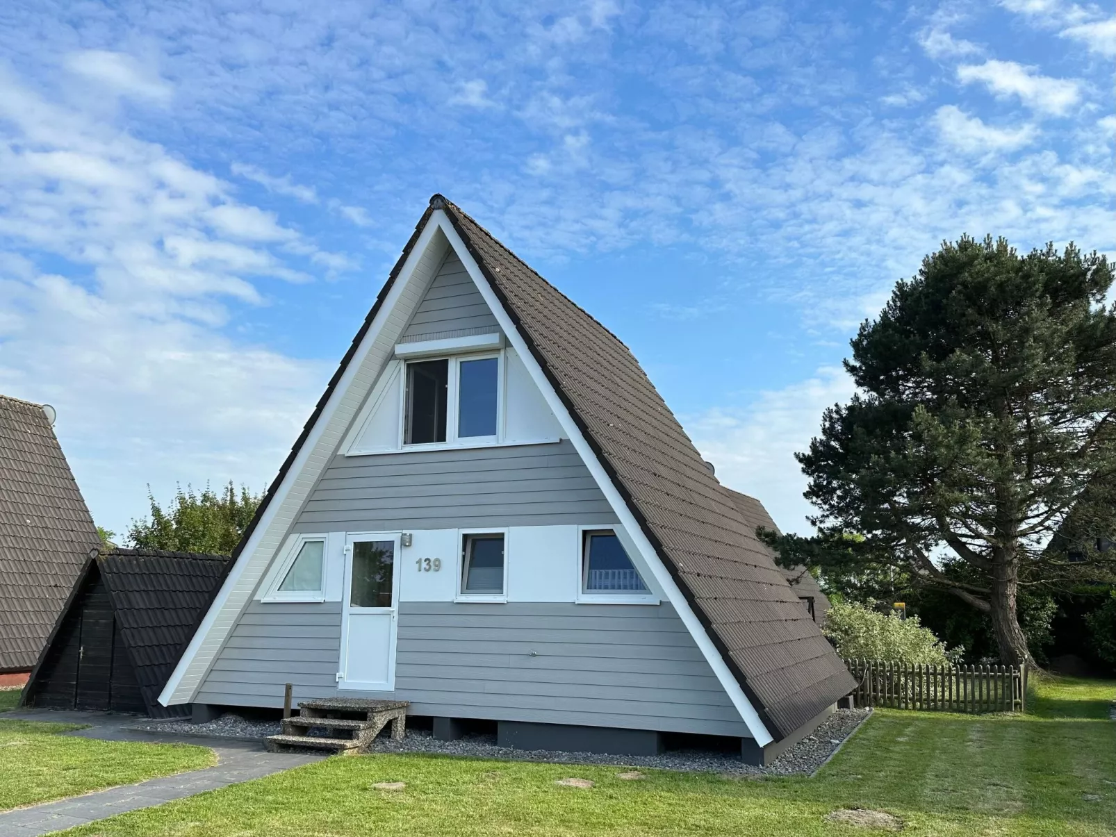 Mit Garten, Grill und Terrasse