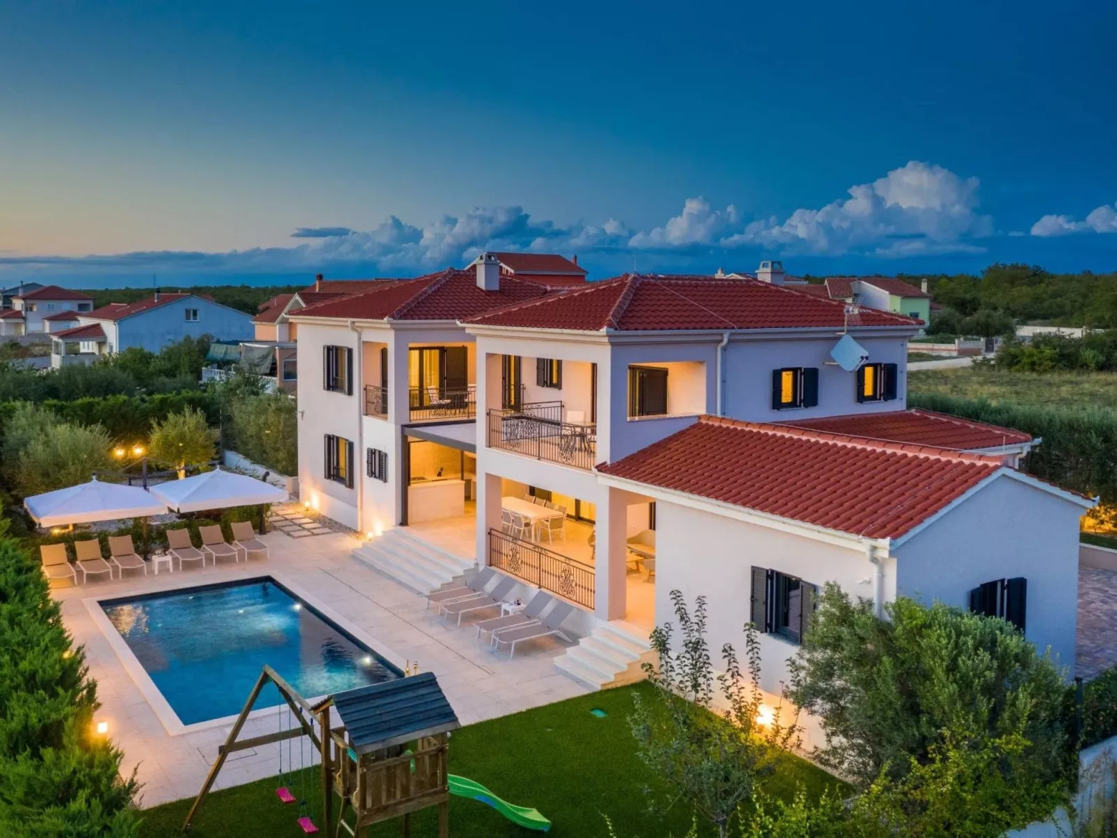 Haus für 9 Personen und 1 Kind in Gornje Rastane