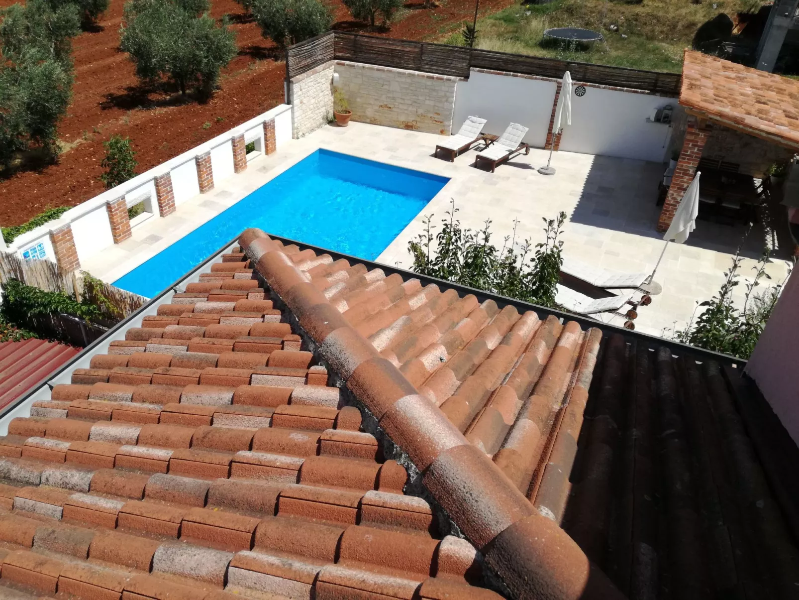 Freistehende Villa mit Garten und privatem Pool