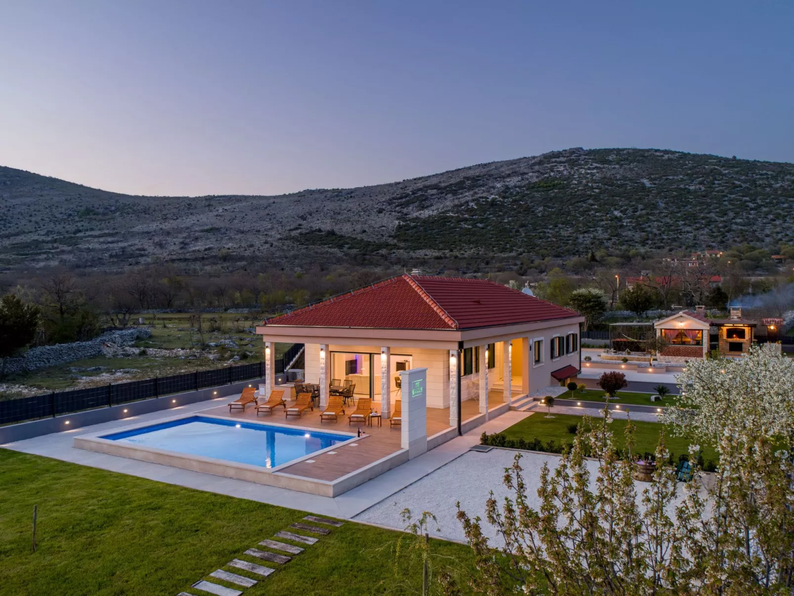 Villa Big Garden für 7 Personen und 1 Kind