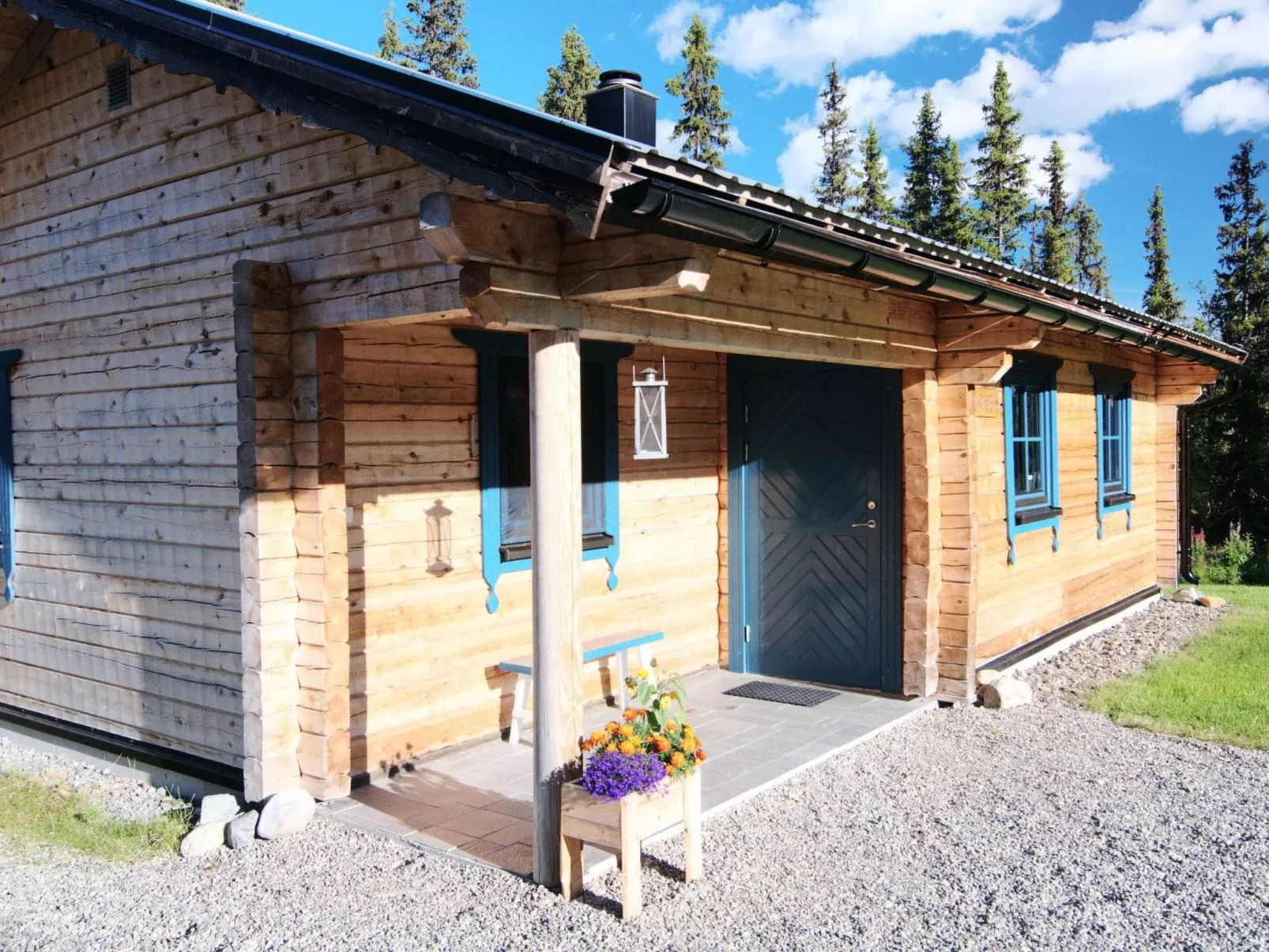 Charmantes modernes Blockhaus mit Kamin
