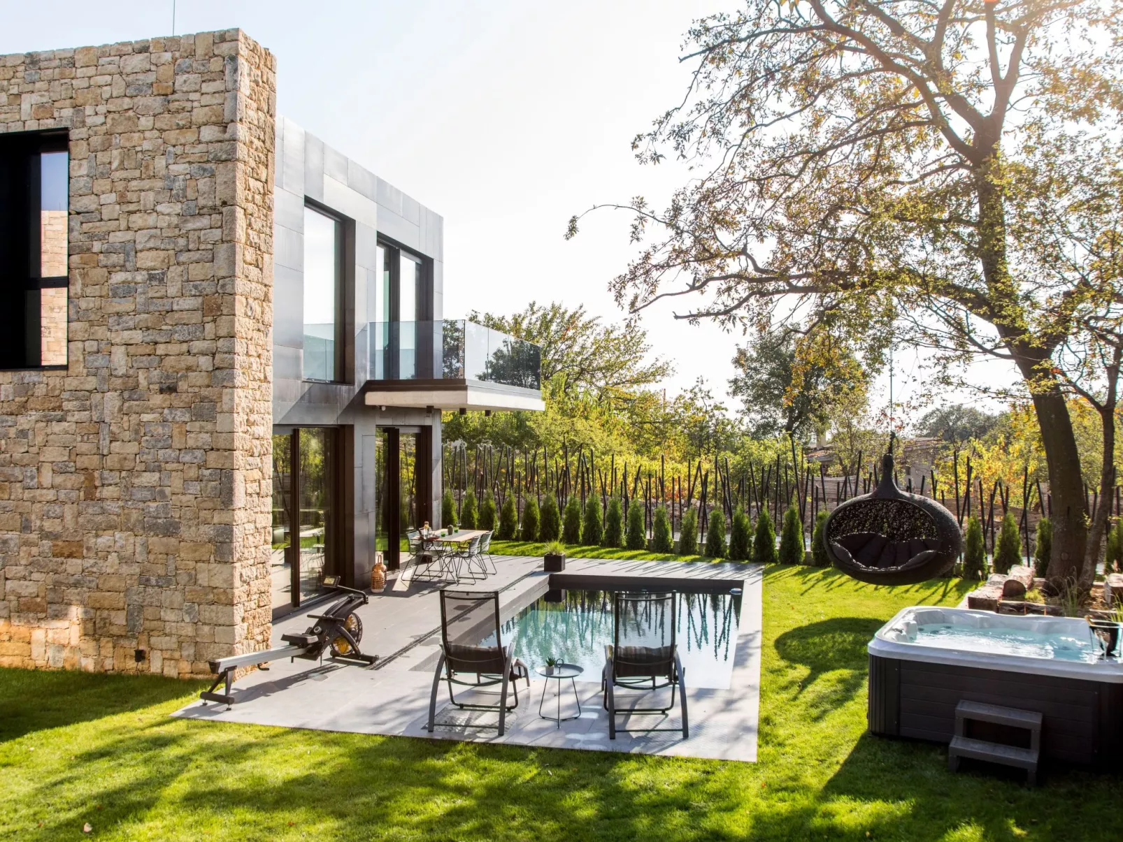 Exklusive Villa mit Swimmingpool und Whirlpool