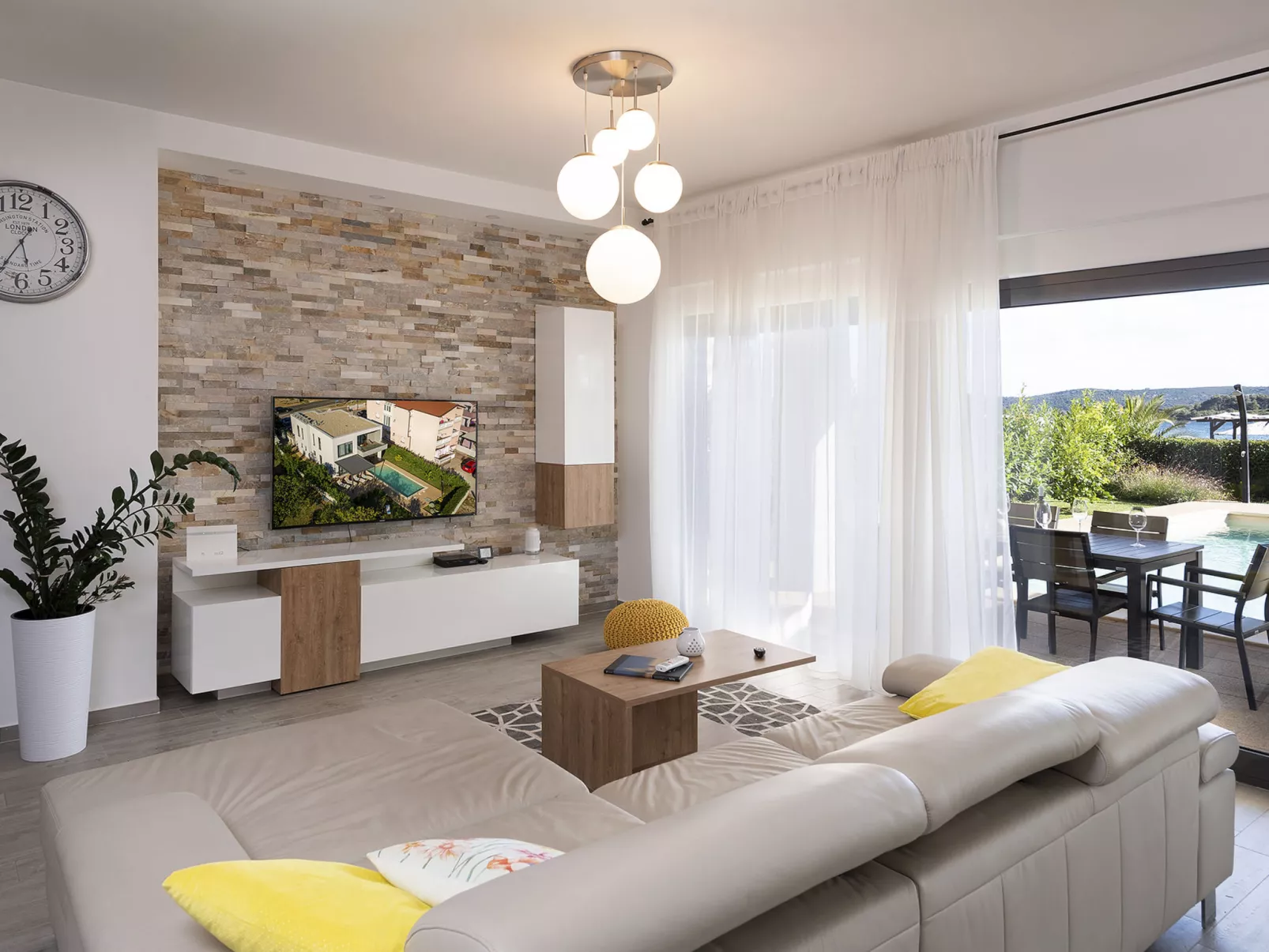 Villa "Lu-Ma" mit Blick auf das Wasser