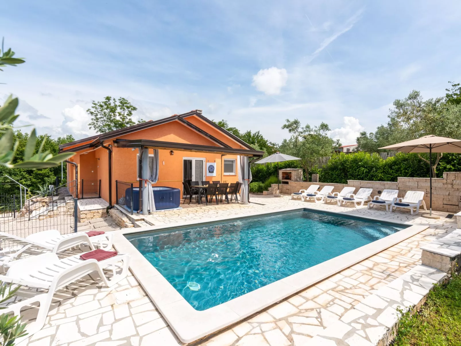 Villa Pendolina mit privatem Pool und Jacuzzi