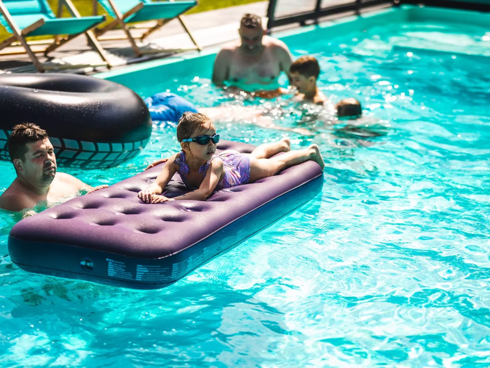 Mit gemeinschaftlichem Pool