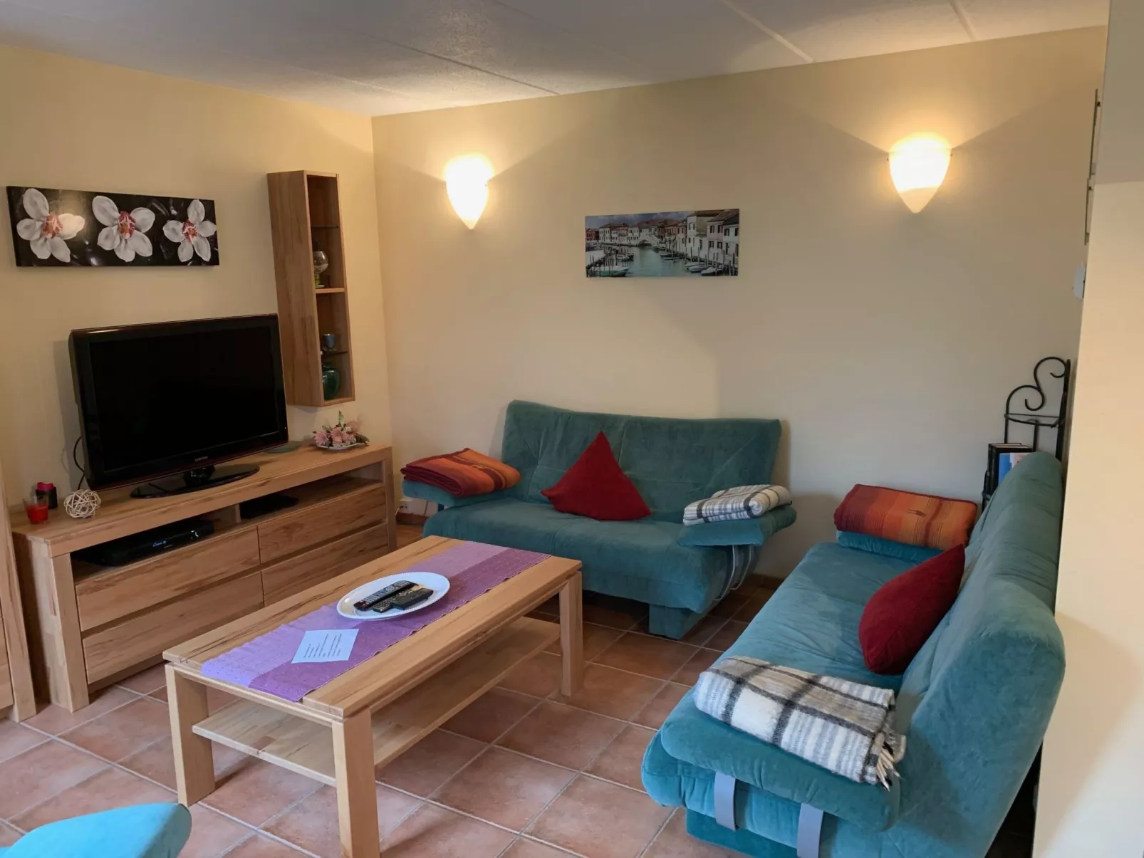 Am Wasser mit Terrasse und Kaminofen