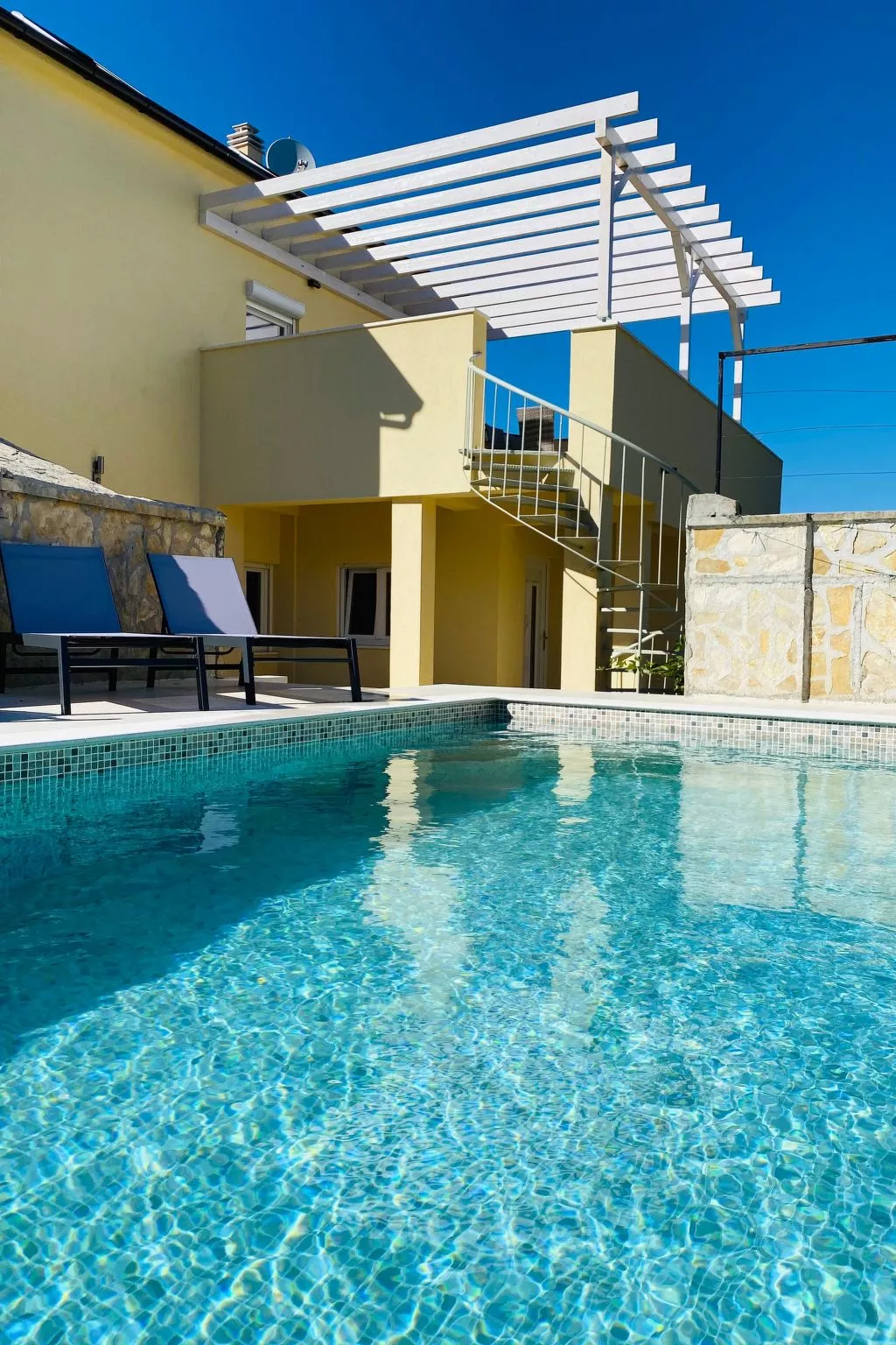 Großes Ferienhaus zur alleinigen Nutzung mit Pool