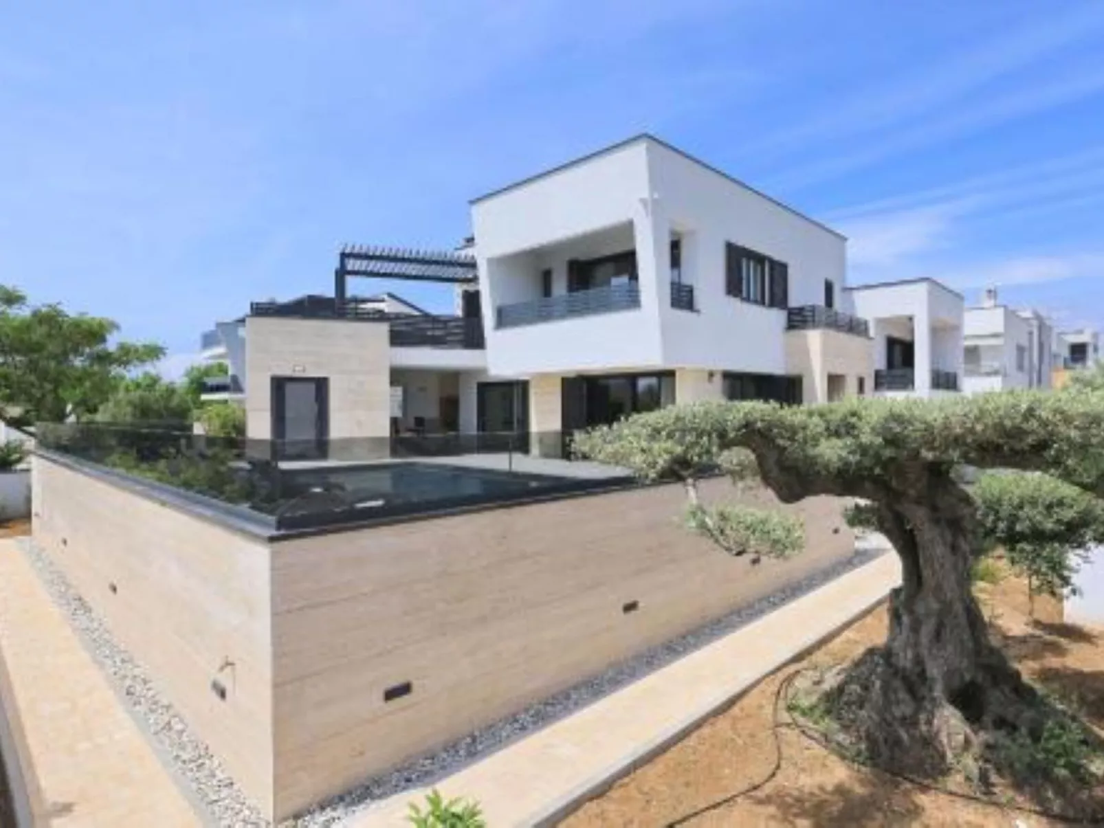 Villa Petra mit beheiztem Pool und Sauna