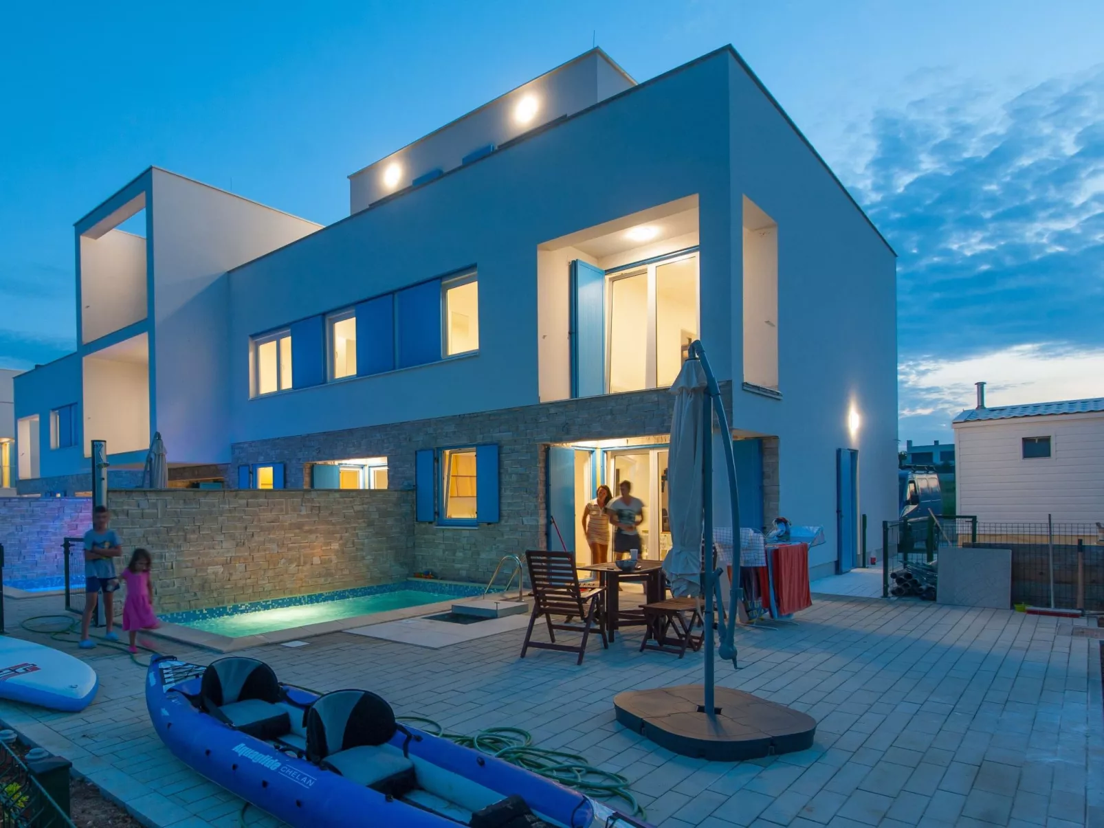 Strandvilla "Miri Olive" mit beheiztem Pool