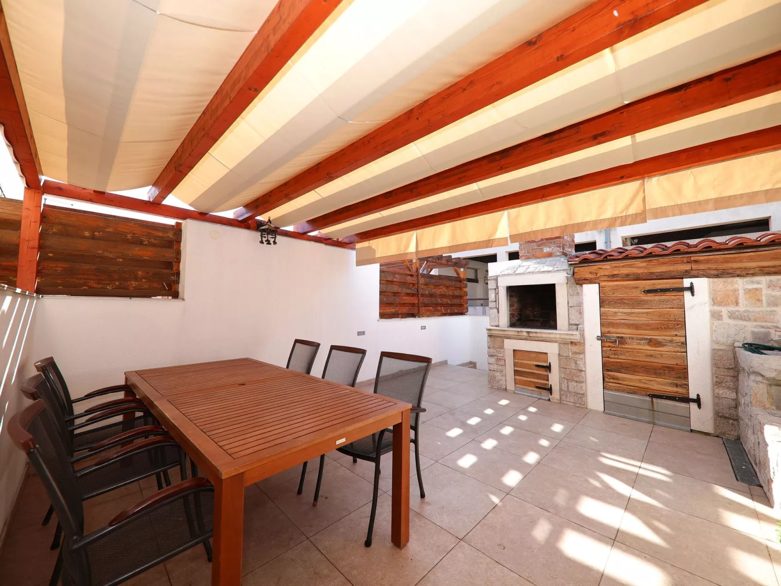 Wohnung mit Garten, Grill und Terrasse