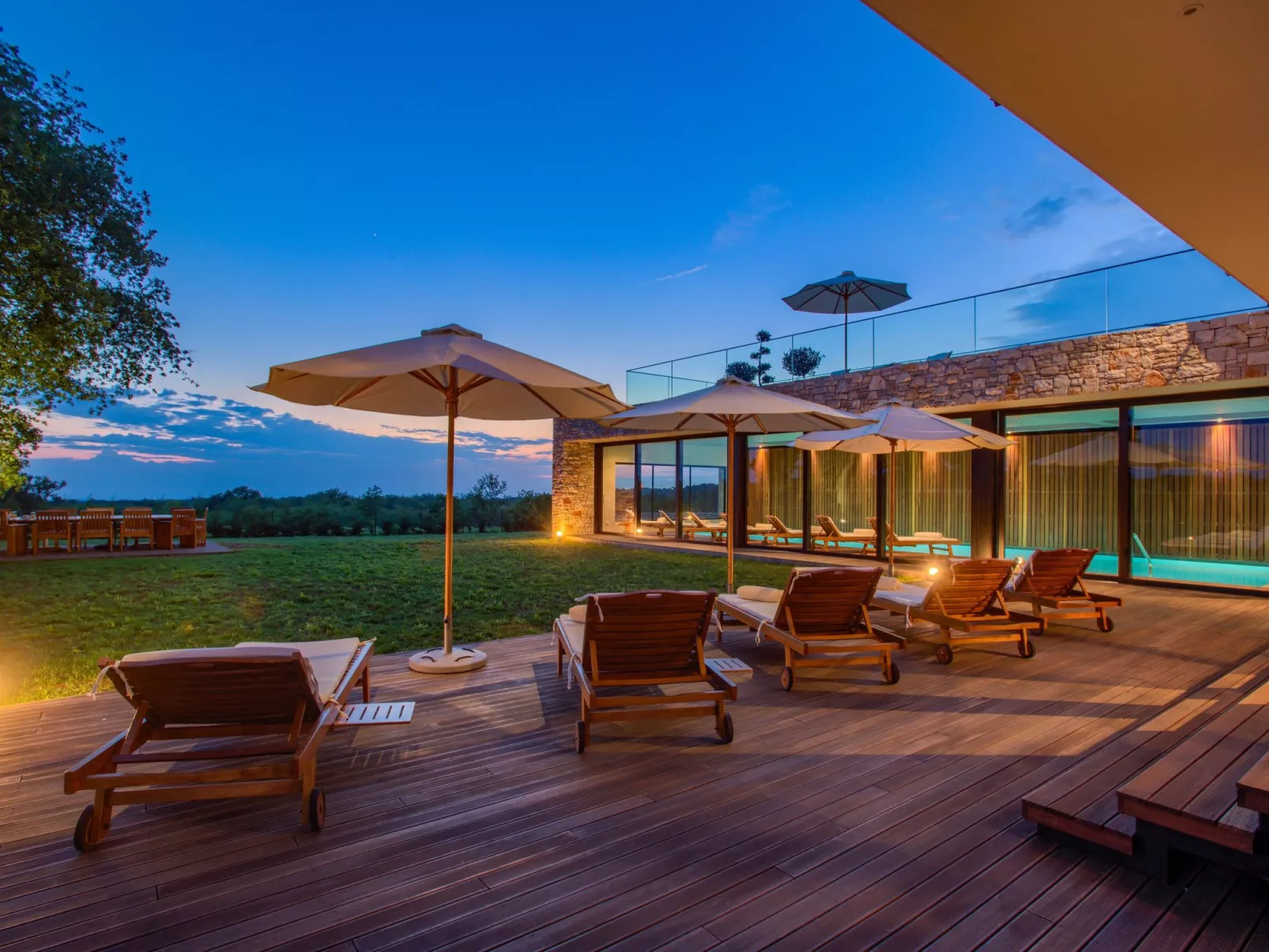 Für 6 Personen und 4 Kinder in Porec-Jurici, Istrien (Westküste von Istrien)