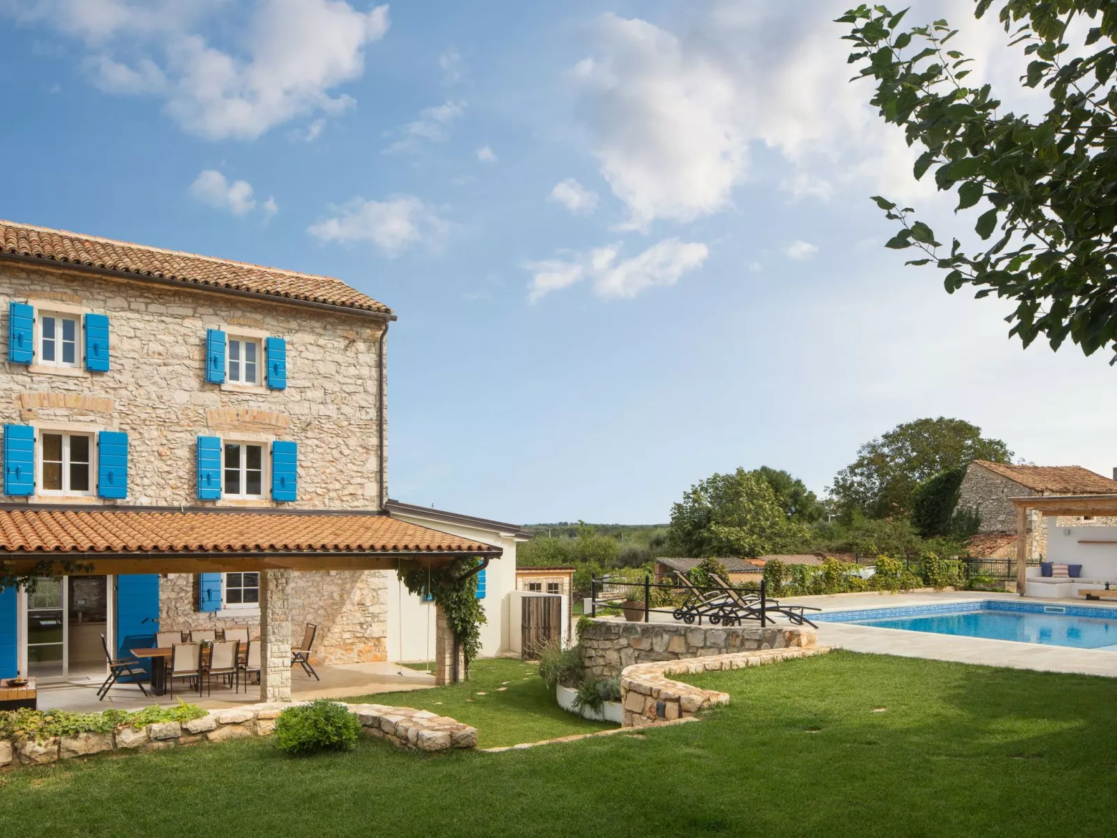 Villa Flavia Traditionelles Steinhaus mit Pool