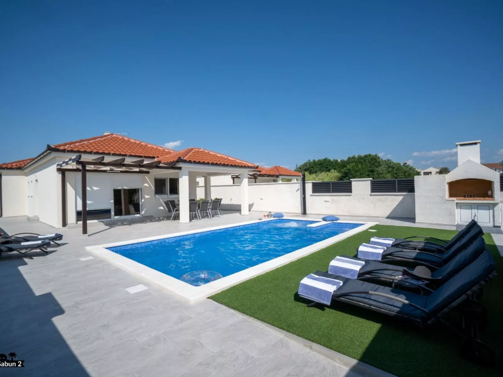 Villa mit beheiztem Pool Privlaka - TA Leut Agency