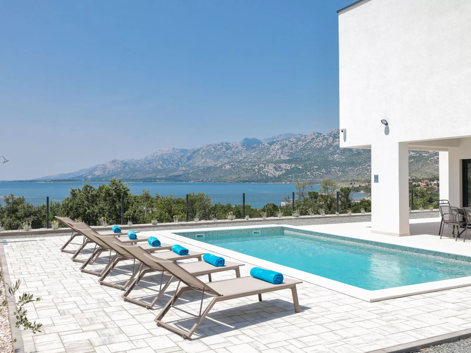 Villa Stellante mit privatem Pool und Meerblick