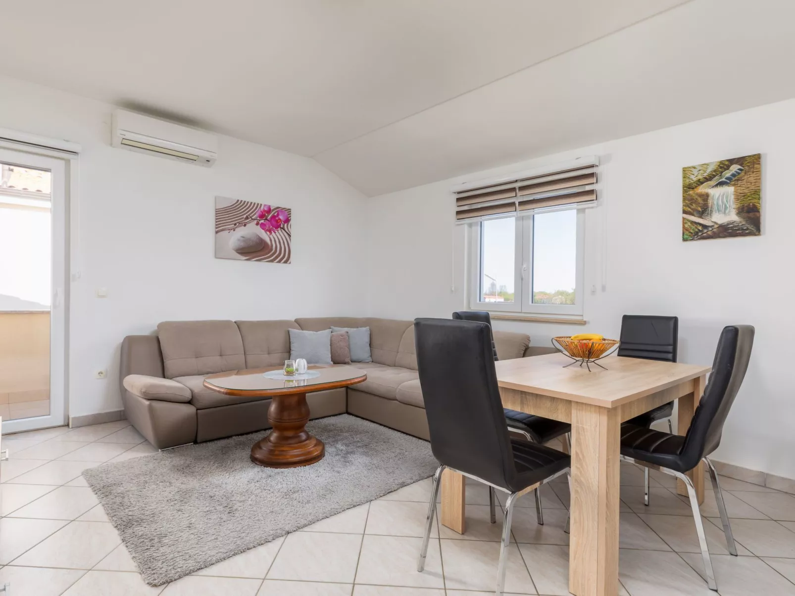 Anemona, Dorf Valbandon