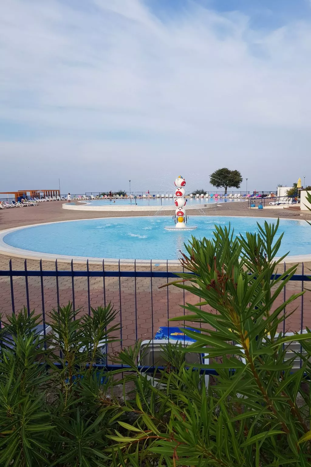 Wohnung Hama Komunela mit Garten und Stellplatz