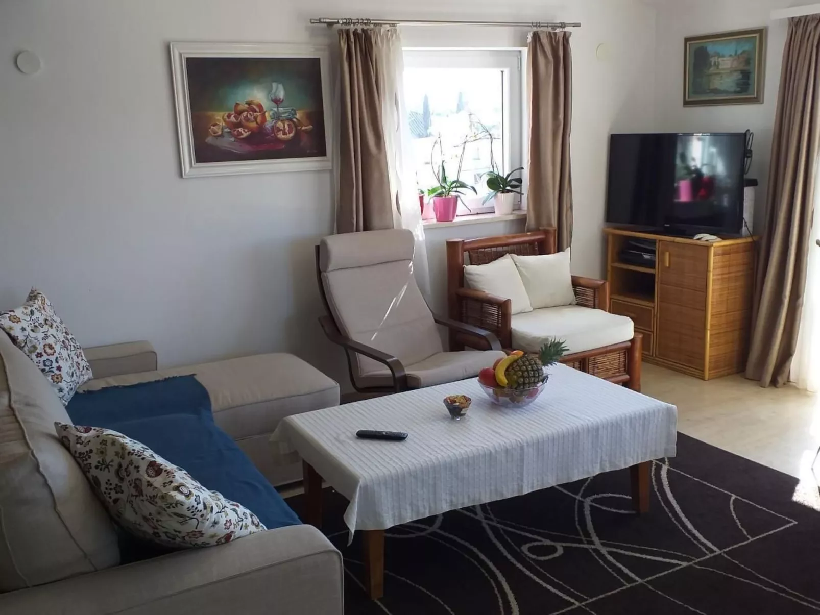 "Neue Wohnung" mit Privatparkplatz