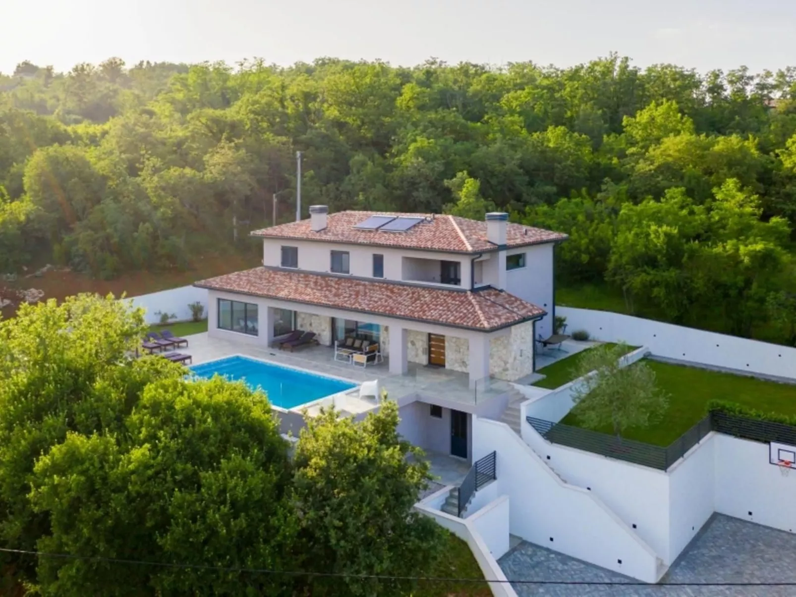 Moderne Villa Arsia mit Pool, gelegen in der Nähe von Labin