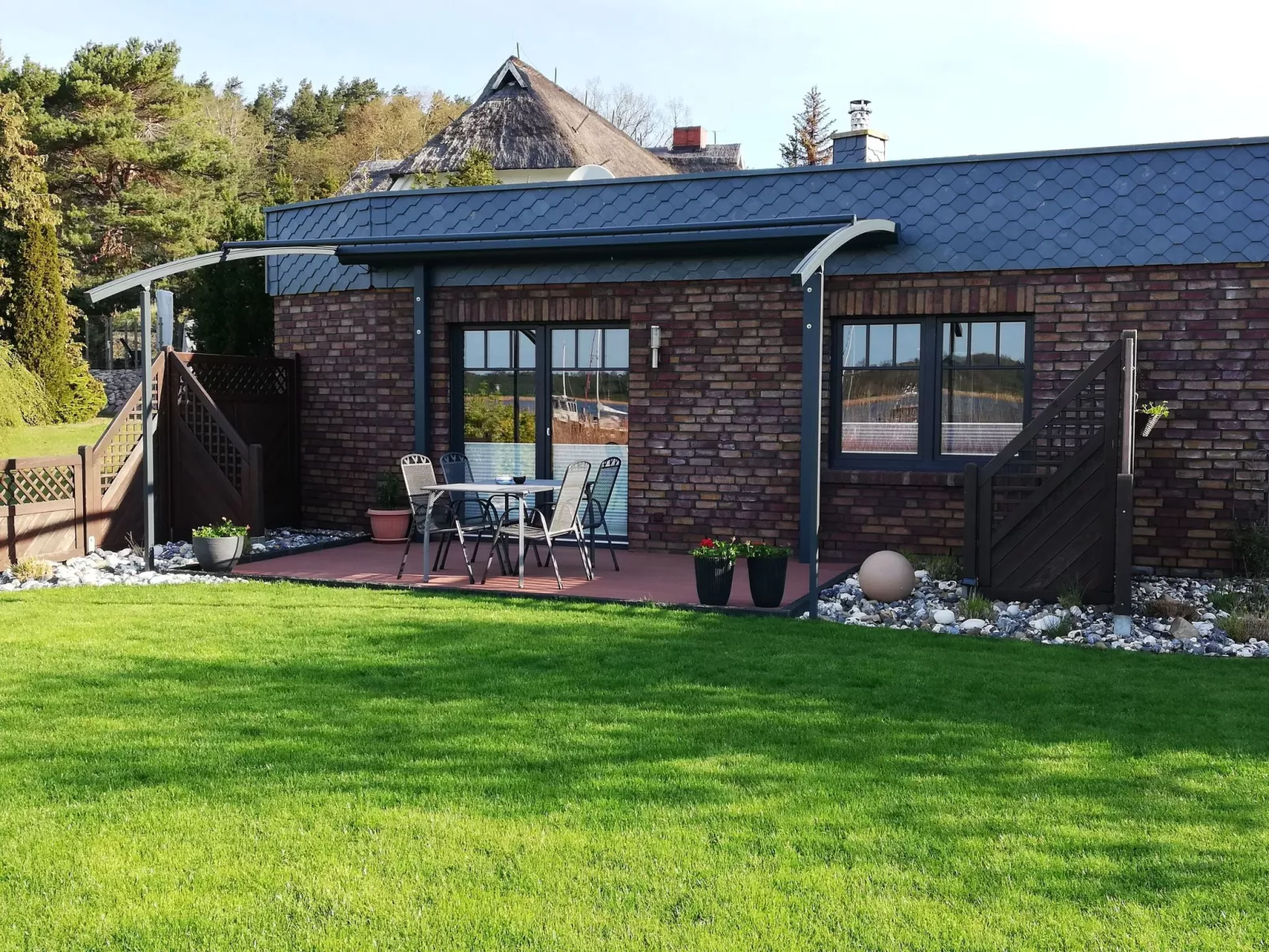 Ferienbungalow mit Terrasse und Seeblick in Sellin