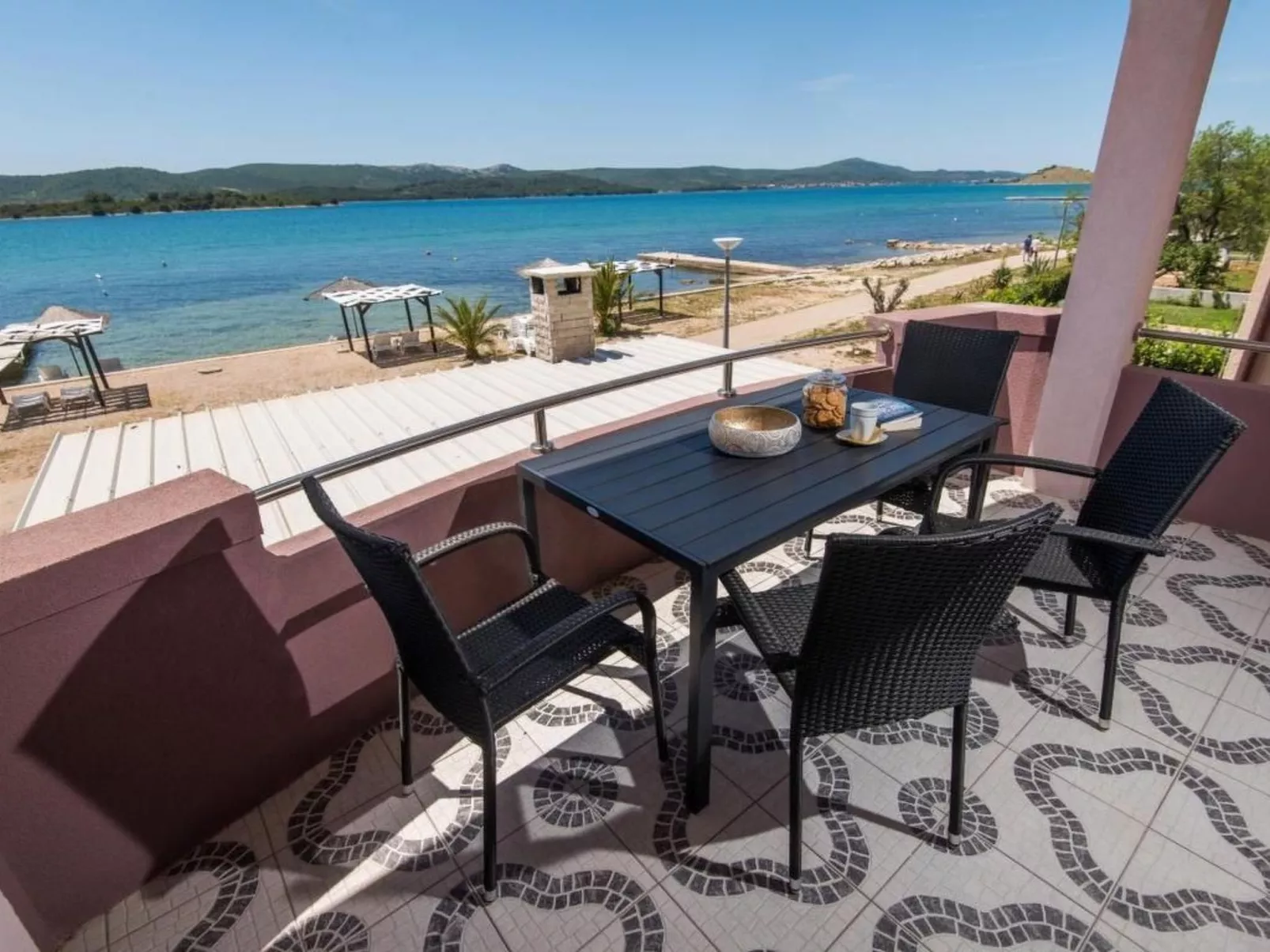 Wohnung in Turanj mit Grill