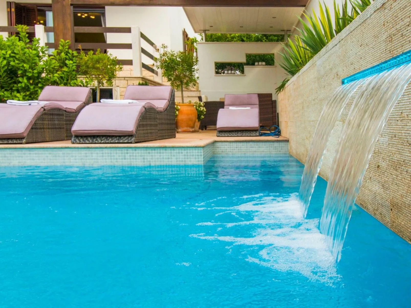 Villa Nia für 12 Personen mit privatem beheiztem Pool