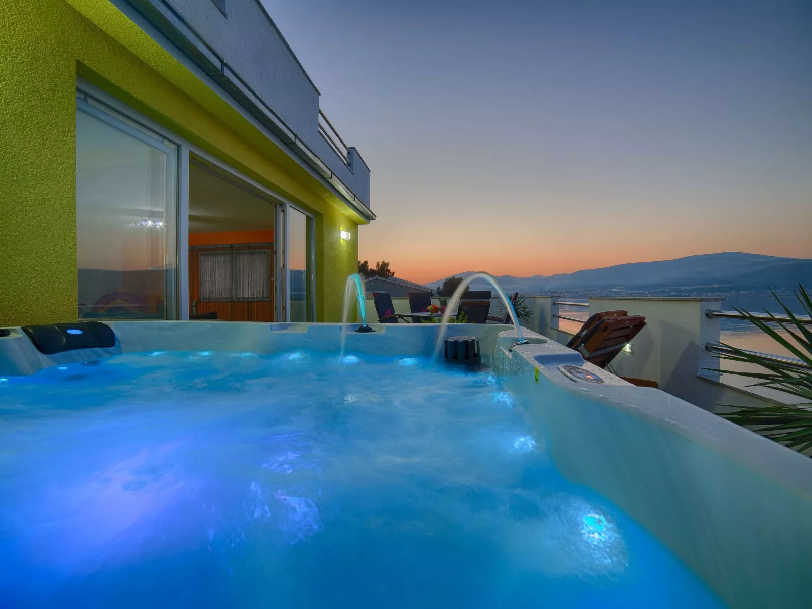 "MaLea" mit Blick auf das Wasser