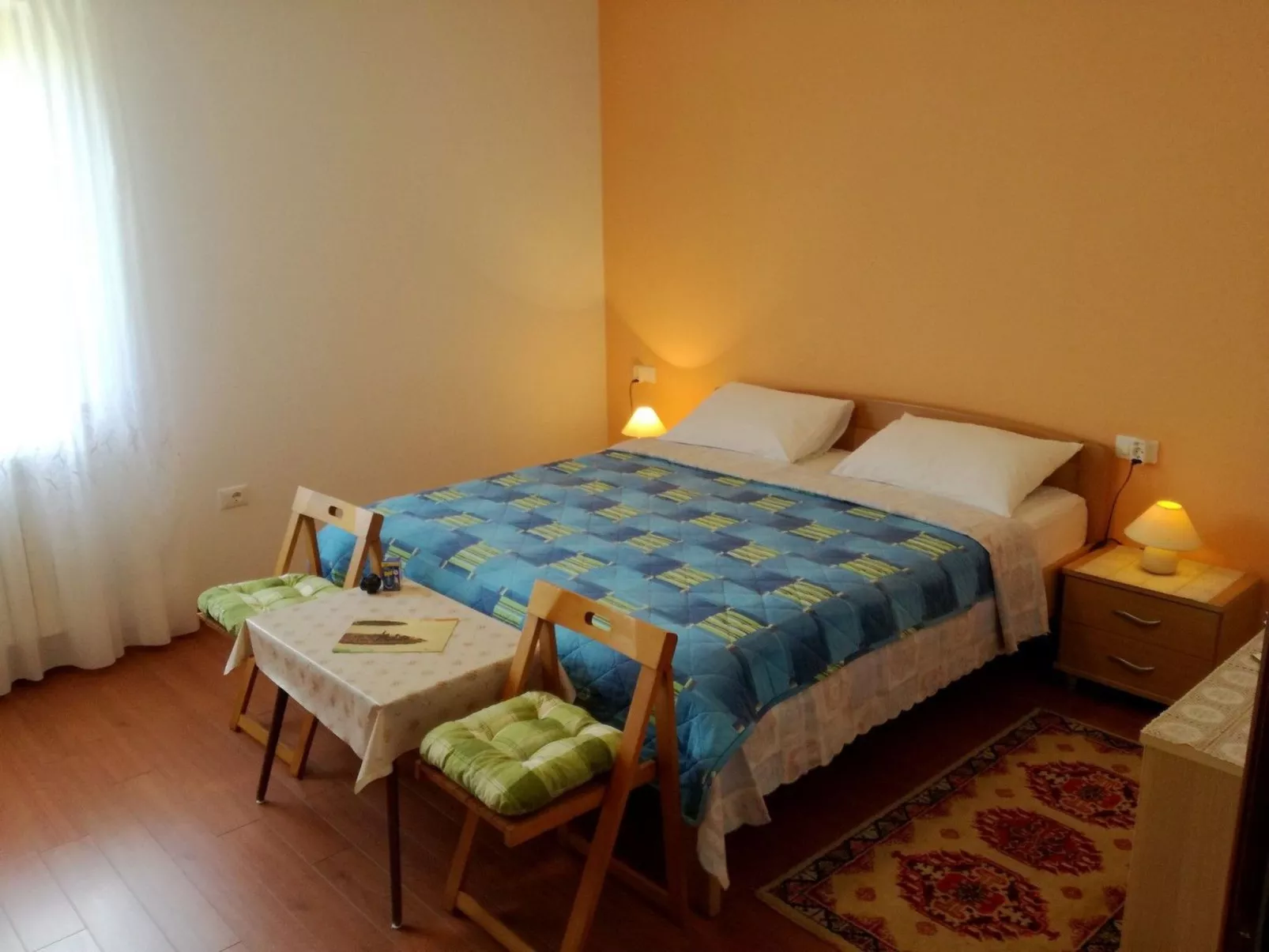 "Gemütlicher Garten" mit Terrasse