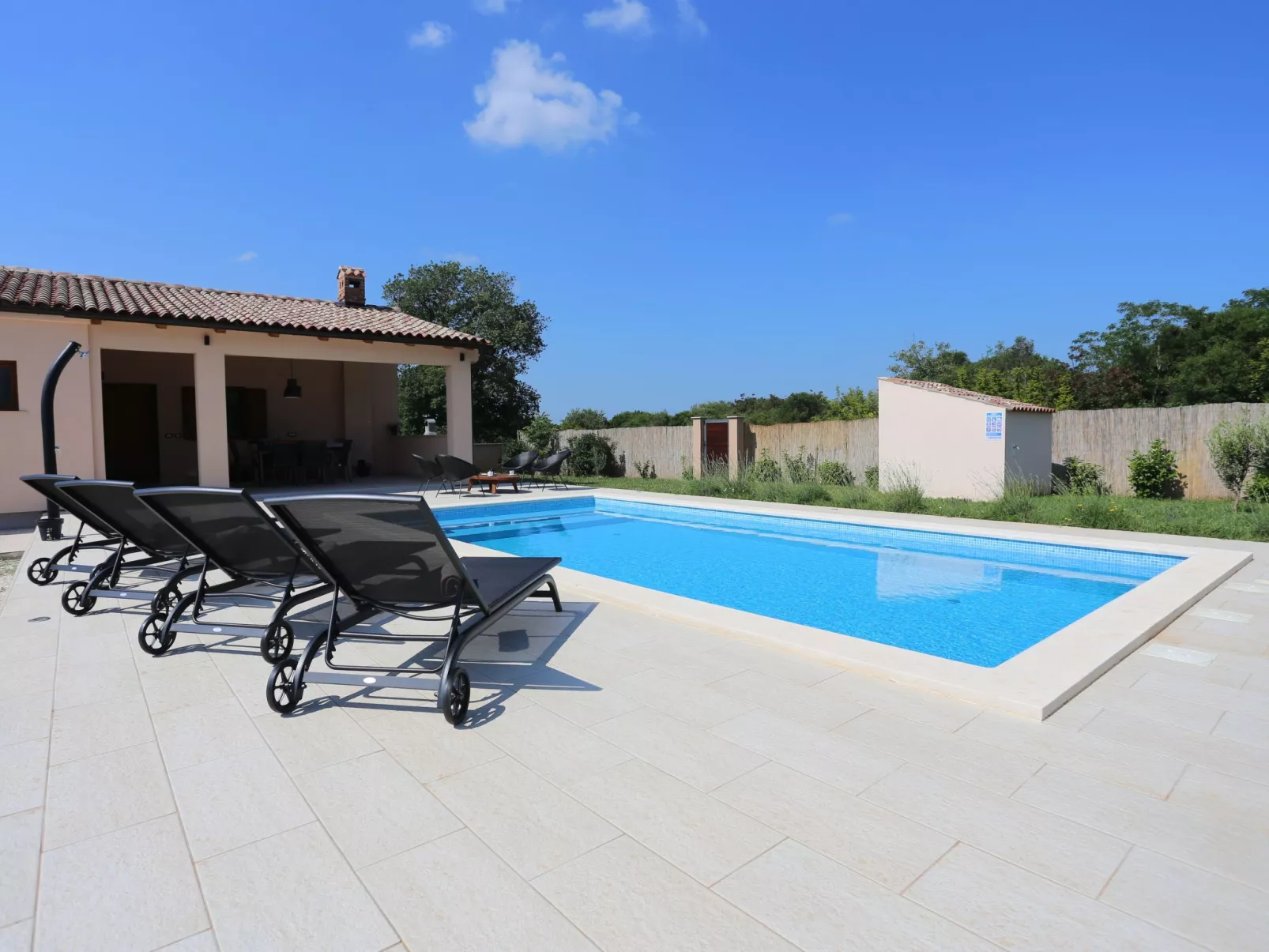 Haus Nina mit beheiztem Schwimmbad