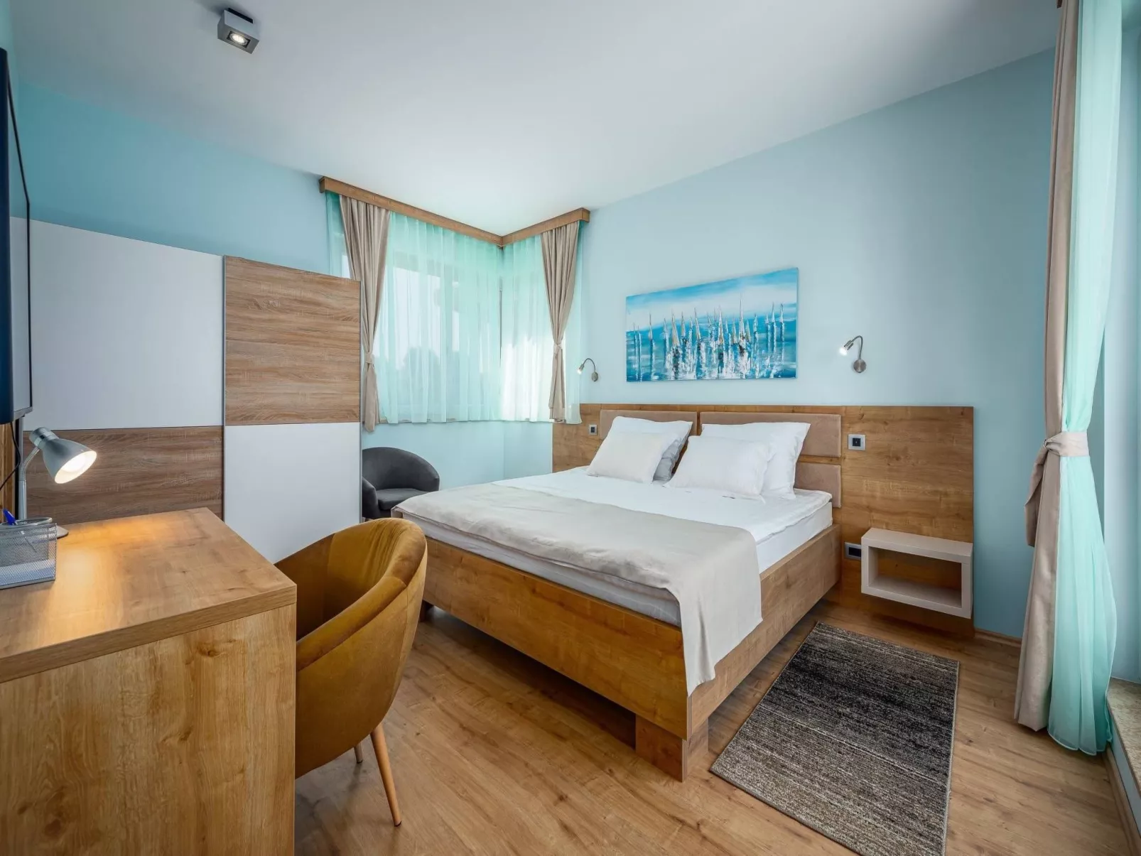 Cedar in Stoja mit großzügigem Garten