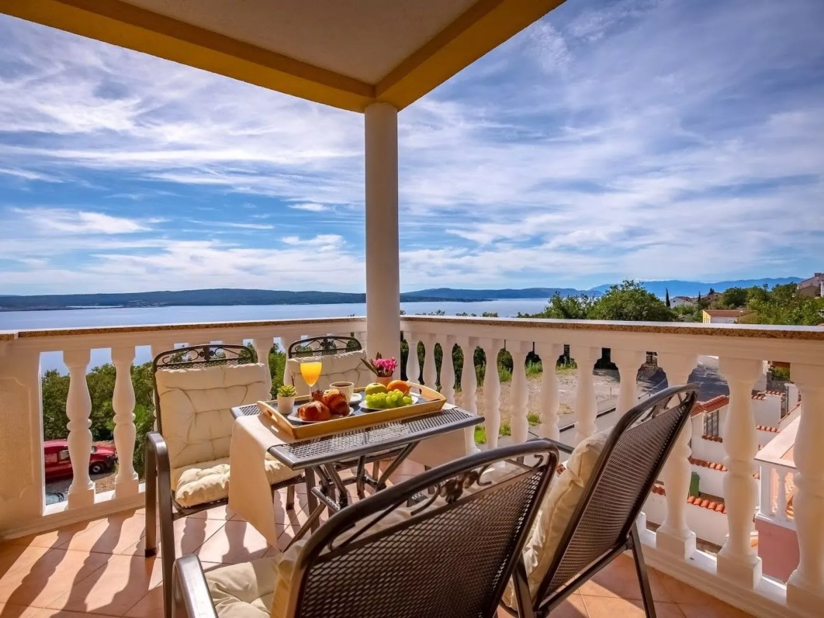 Wohnung mit Balkon und Meerblick