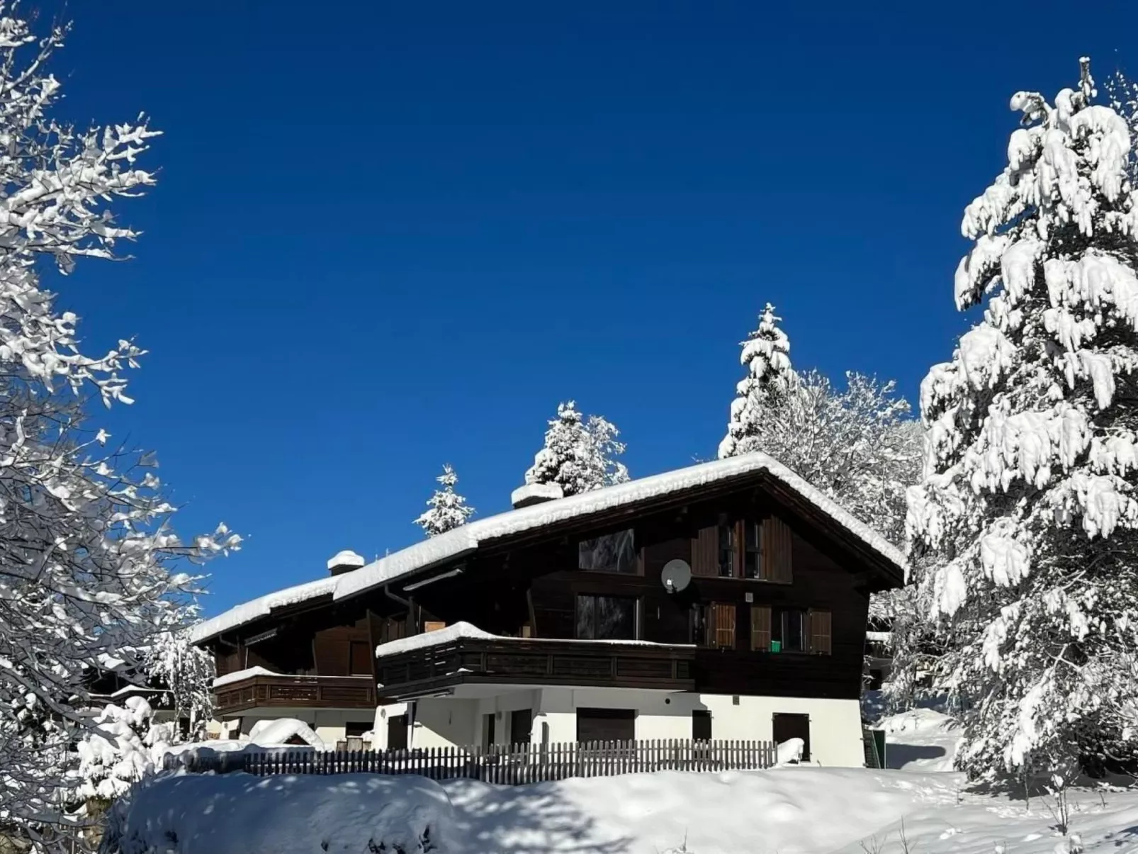 Berg-Ferienwohnung  im Chalet  Zirbeli