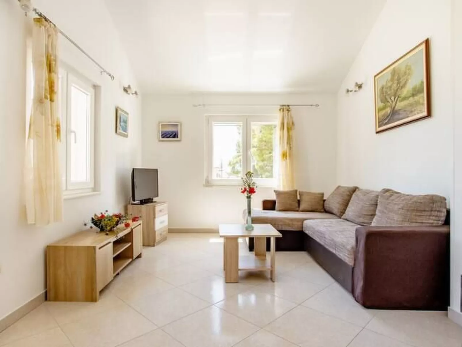 "Lile" mit Blick auf das Wasser