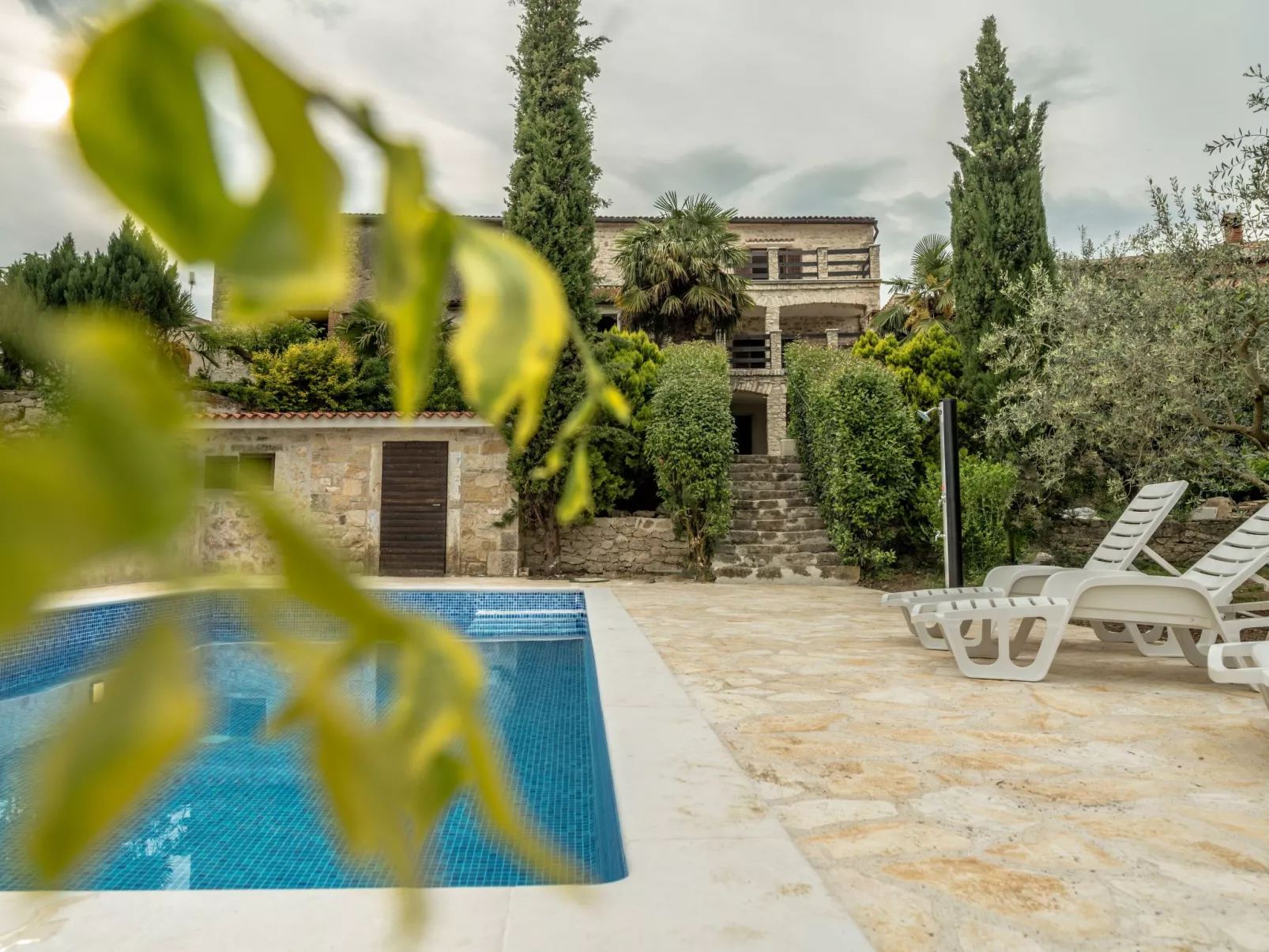 Wunderschön eingerichtete Villa mit Pool und Garten